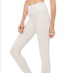 BNWT High-Waist Alosoft Lounge Legging in Bone
